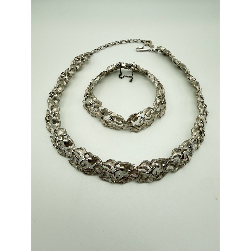 Vintage Puccini Silver Tone Textured Leaf Choker Necklace and Bracelet Set